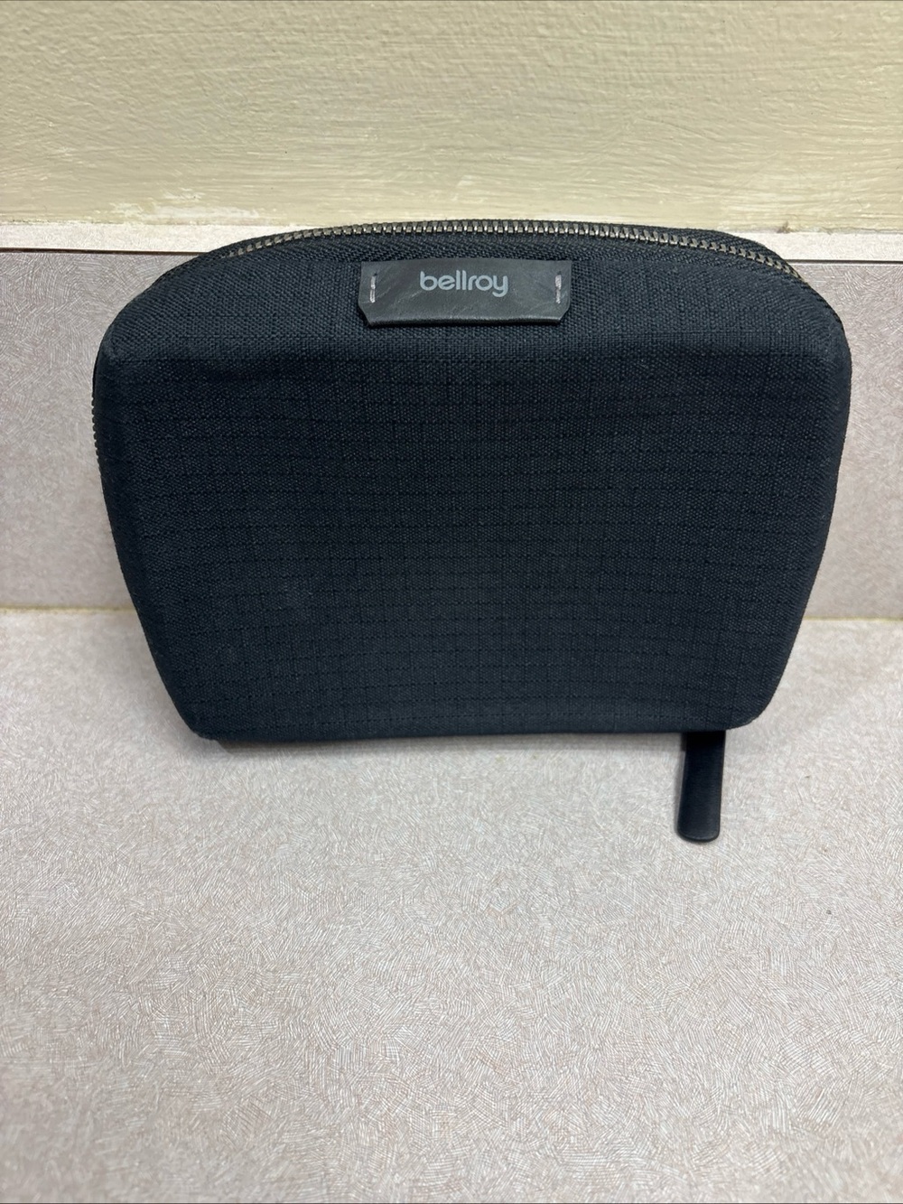 Bellroy Toiletry Dopp Tech Kit Travel Pouch Bag Organizer Black Zip Unisex